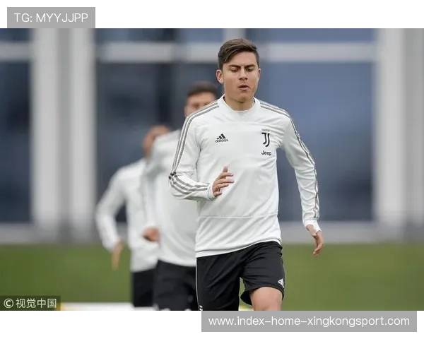 尤文后防训练：教练强调盯人细节与集体协防节奏